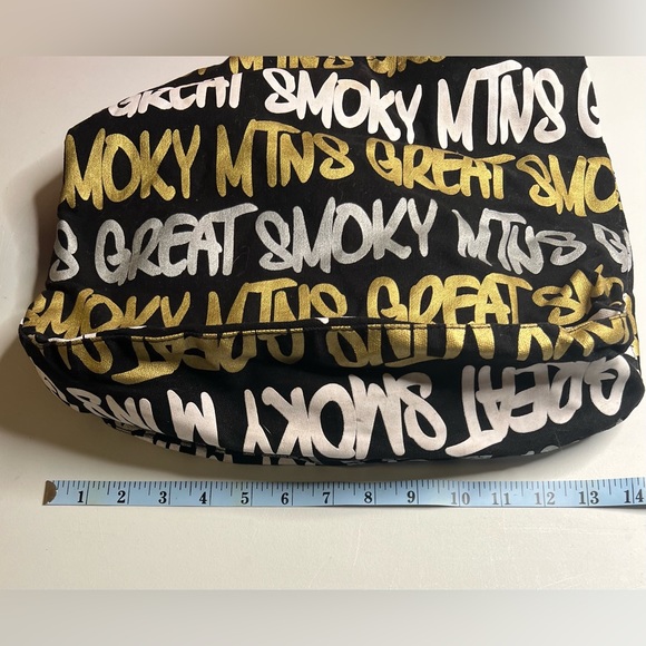 Robin Ruth Adjustable Shoulder Bag Great Smoky MTNS lined with snap closure - Picture 3 of 16